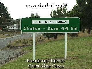 légende: Presidential Highway Clinton-Gore Otago
qualityCode=raw
sizeCode=half

Données de l'image originale:
Taille originale: 144660 bytes
Temps d'exposition: 1/60 s
Diaph: f/400/100
Heure de prise de vue: 2003:03:27 16:52:23
Flash: non
Focale: 107/10 mm
